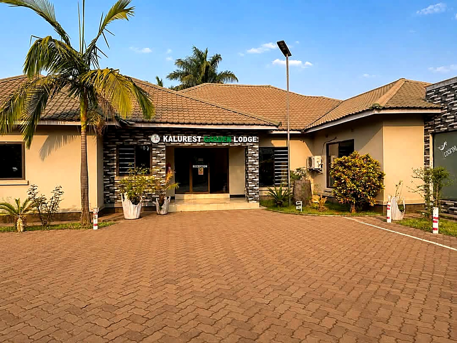 Kalurest Garden Lodge entrance and reception