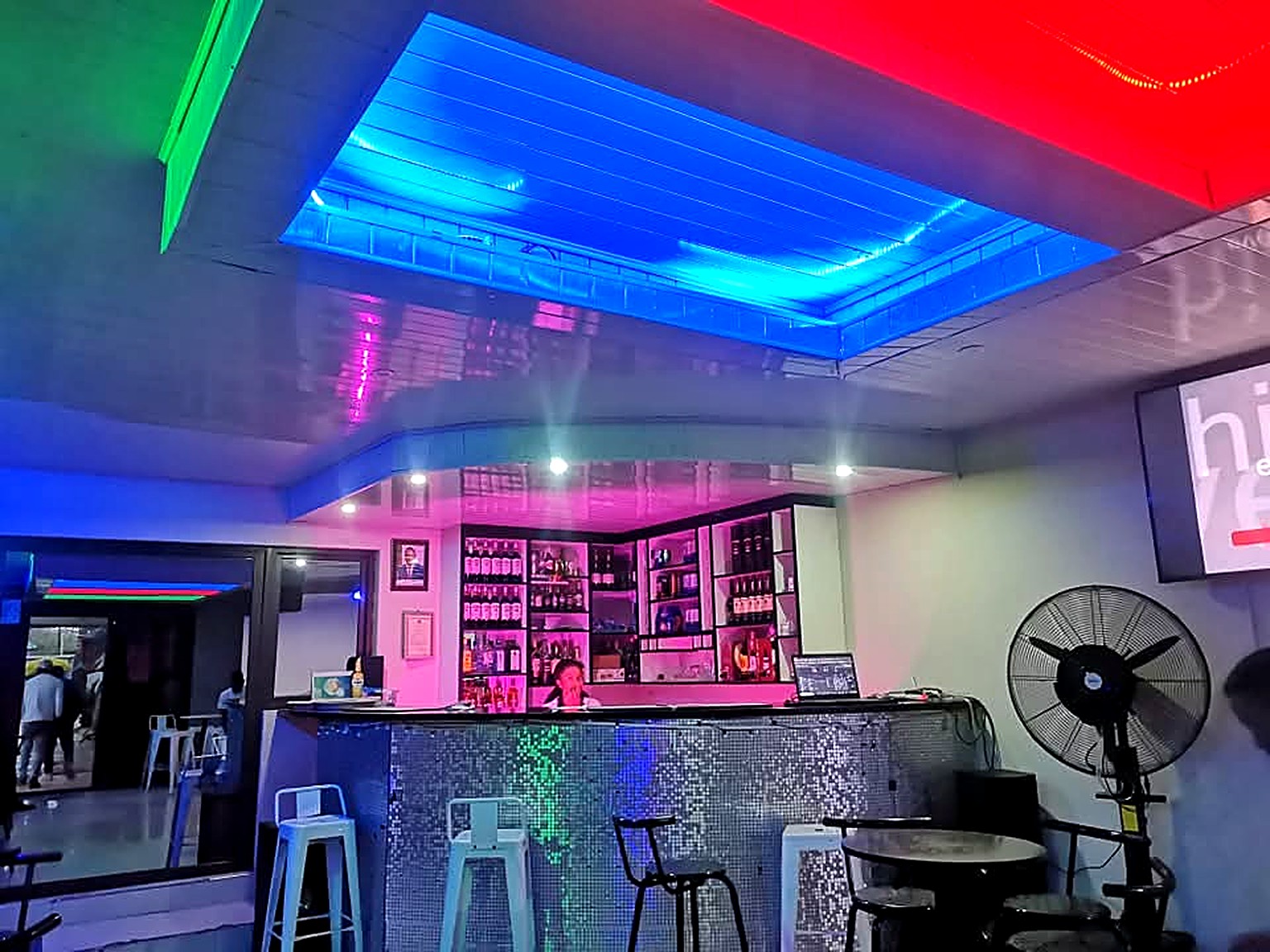 Kalurest Garden Lodge bar area